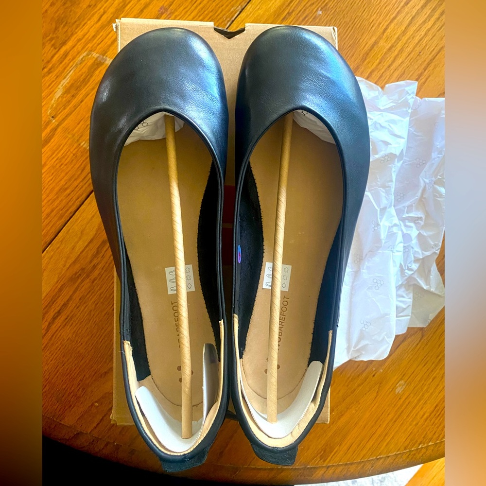 Vivobarefoot Jing Jing ll Leather Black flats